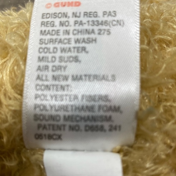 BABY GUND Peek-a-boo Plush Bear (Does not come with batteries) - Picture 11 of 16